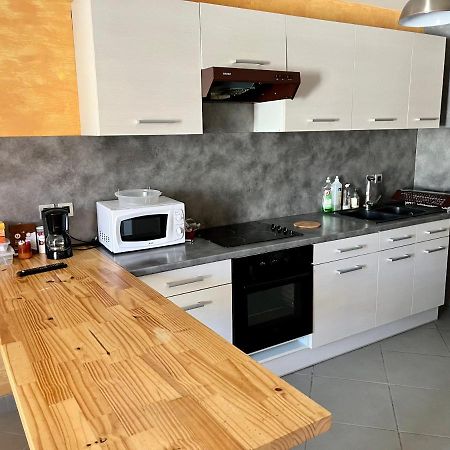 Appartement 2 Chambres - Lits King Size - Wifi - Baignoire Le Puy-en-Velay Esterno foto