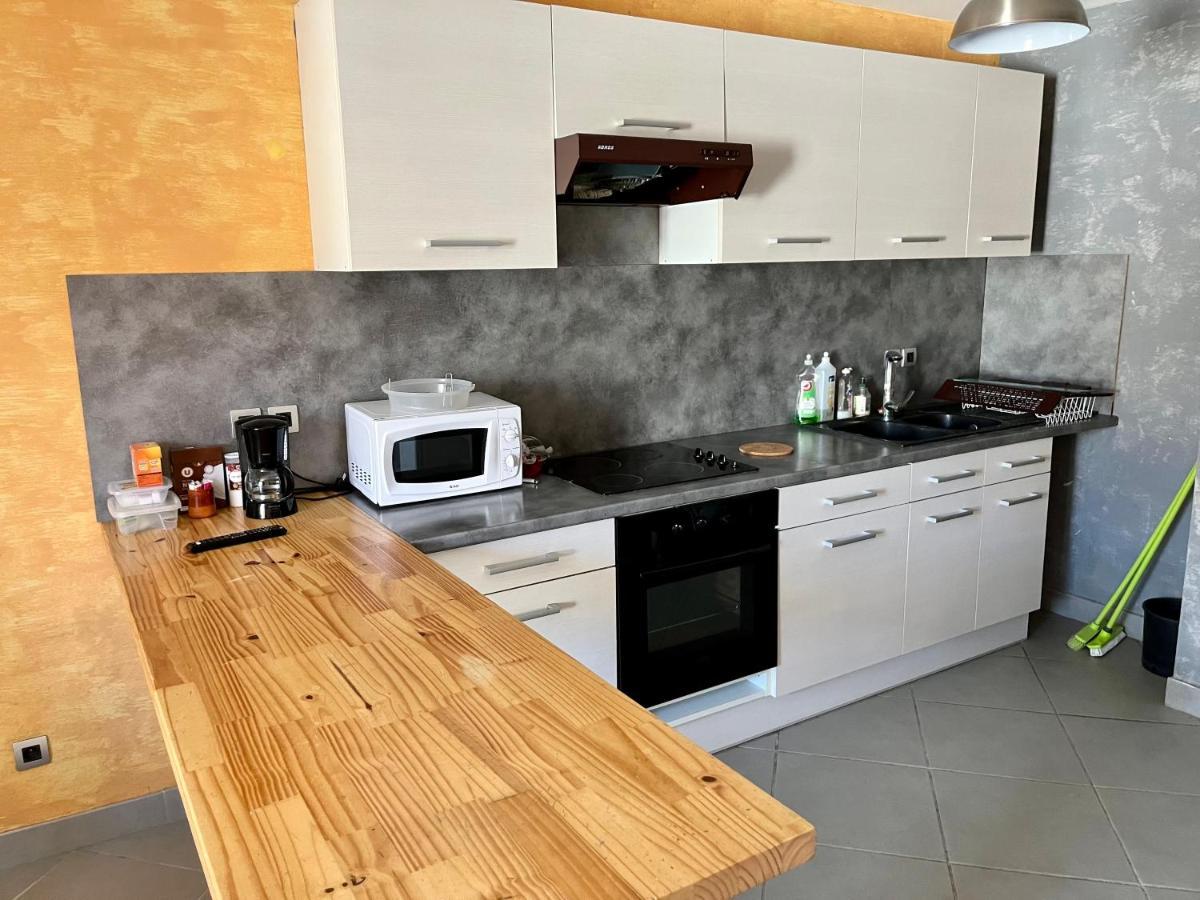 Appartement 2 Chambres - Lits King Size - Wifi - Baignoire Le Puy-en-Velay Esterno foto